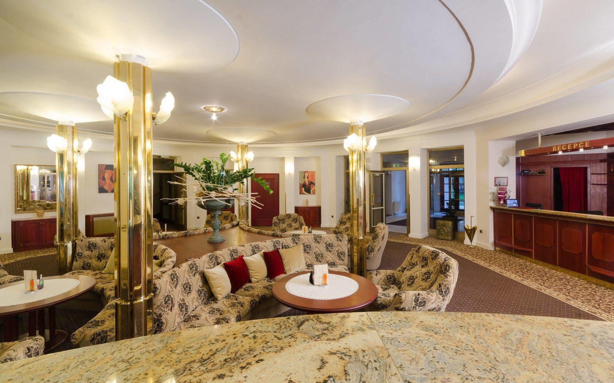 Hotel Ostrov นิมบูร์ค ภายนอก รูปภาพ