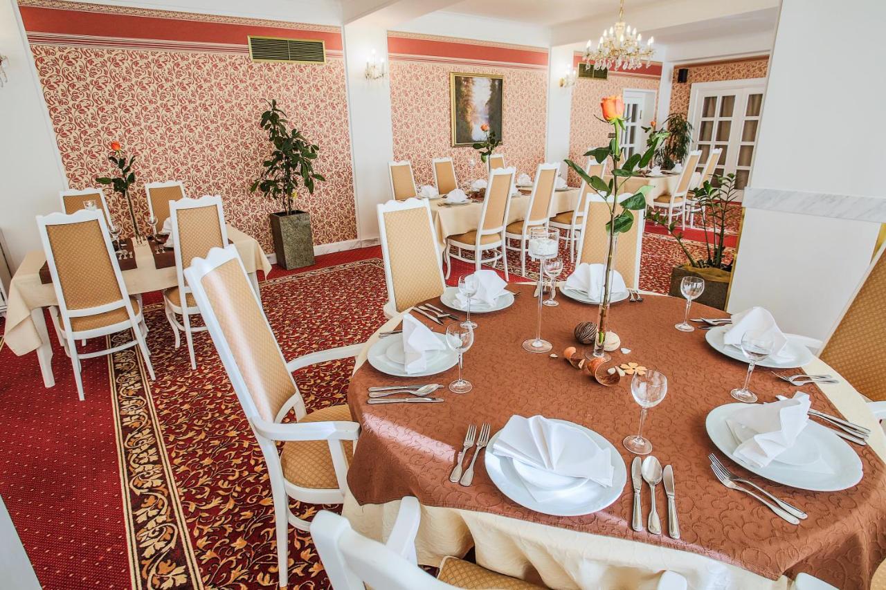 Hotel Ostrov นิมบูร์ค ภายนอก รูปภาพ