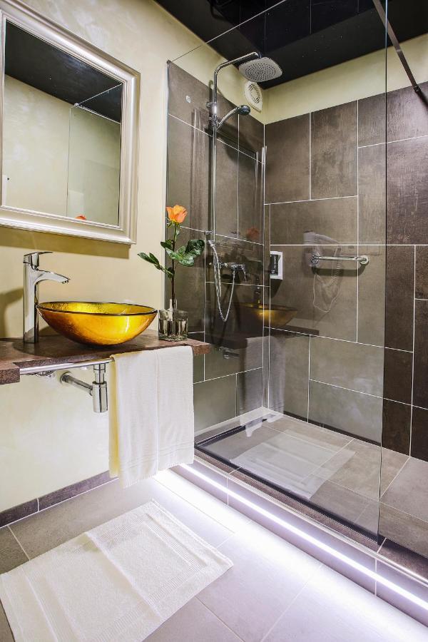 Hotel Ostrov นิมบูร์ค ภายนอก รูปภาพ